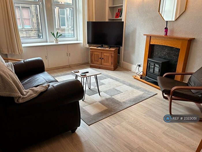 2 Bedroom Flat To Rent In Steels Place, Edinburgh, EH10