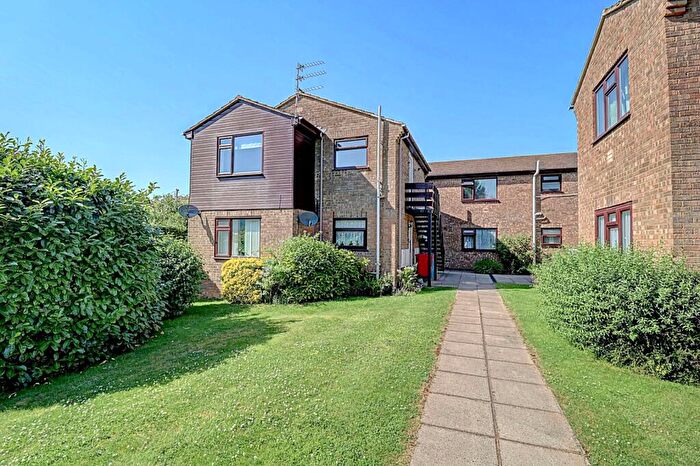 1 Bedroom Apartment For Sale In Oakengrove Road, Hazlemere, High Wycombe, Buckinghamshire, HP15