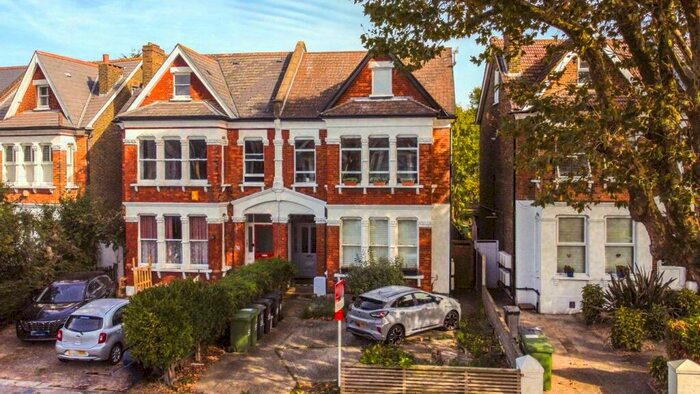 2 Bedroom Flat To Rent In Canadian Avenue, Catford, London, SE6