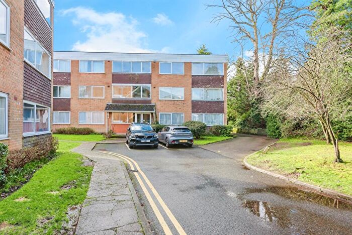 2 Bedroom Flat For Sale In Lichfield Road, Sutton Coldfield, B74