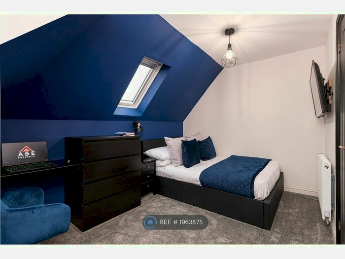 1 Bedroom Property To Rent In Gordon Road, Northfleet, Gravesend, DA11