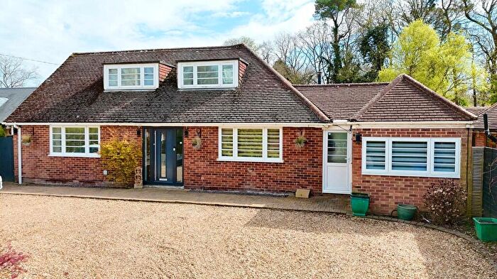 5 Bedroom Detached House For Sale In Oaklea Drive, Eversley, RG27