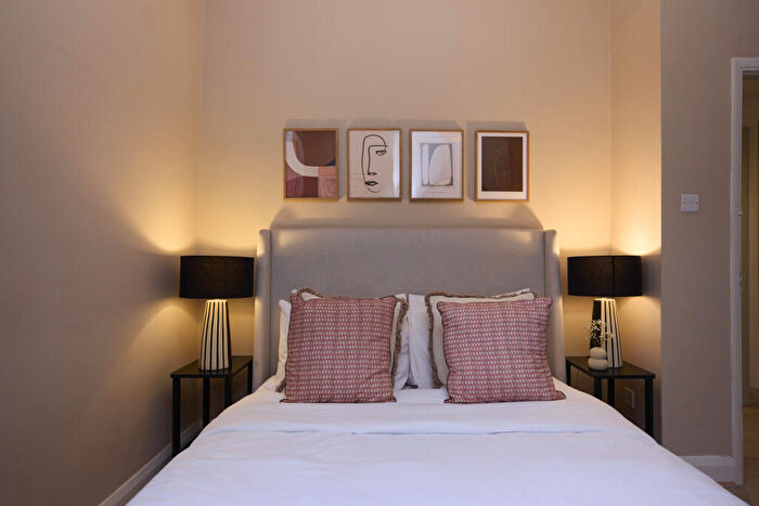 1 Bedroom Flat To Rent In Tubbs Road, NW10