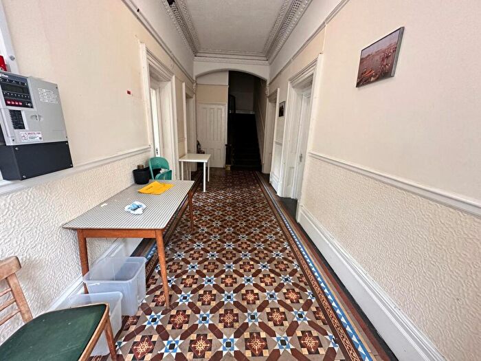 4 Bedroom Flat To Rent In Warwick Road, Bristol, BS6