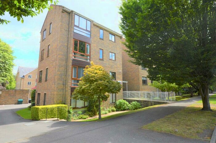 2 Bedroom Flat To Rent In Radlyn Park, West End Avenue, Harrogate, HG2