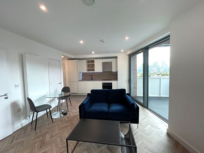 Studio To Rent In Skyline Apartments, Makers Yard, London, E3