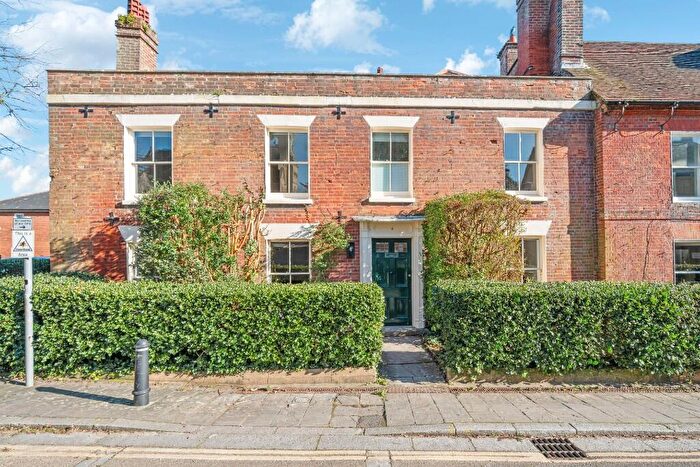 4 Bedroom Cottage To Rent In Millhams Street, Christchurch, Dorset, BH23