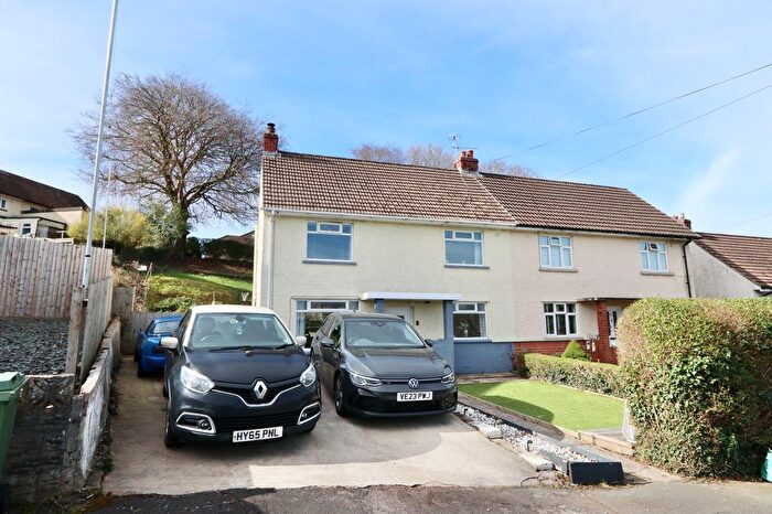 3 Bedroom Semi-Detached House For Sale In Oakfield, Pontllanfraith, NP12