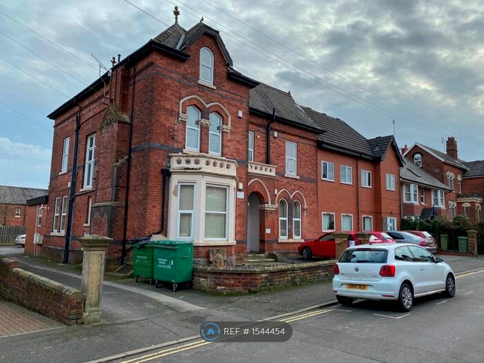 2 Bedroom Flat To Rent In Gladstone Road, Chesterfield, S40