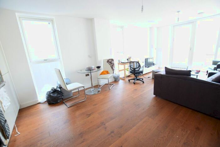 3 Bedroom Flat To Rent In Babbage Point, Norman Rd, London, SE10