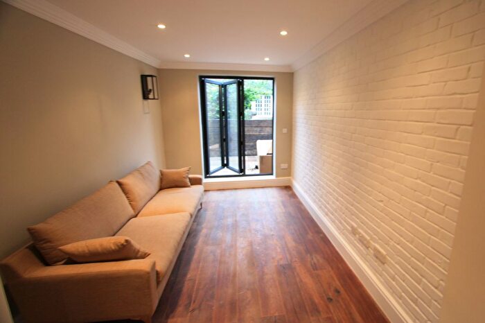 5 Bedroom Terraced House To Rent In Streatham Vale, London, SW16
