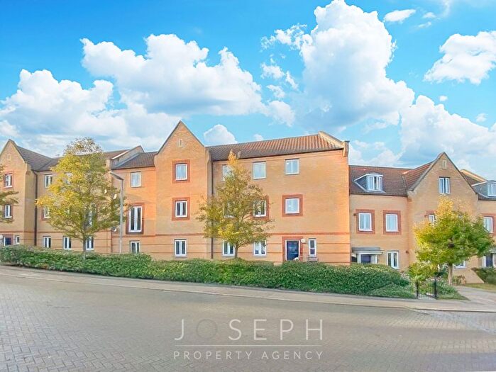 2 Bedroom Flat To Rent In Sagehayes Close, Ipswich, IP2
