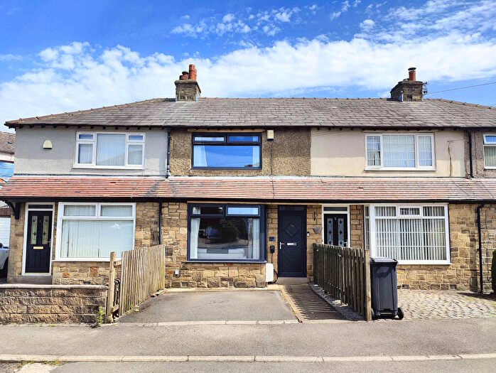 2 Bedroom Terraced House For Sale In The Park, Southowram, HX3