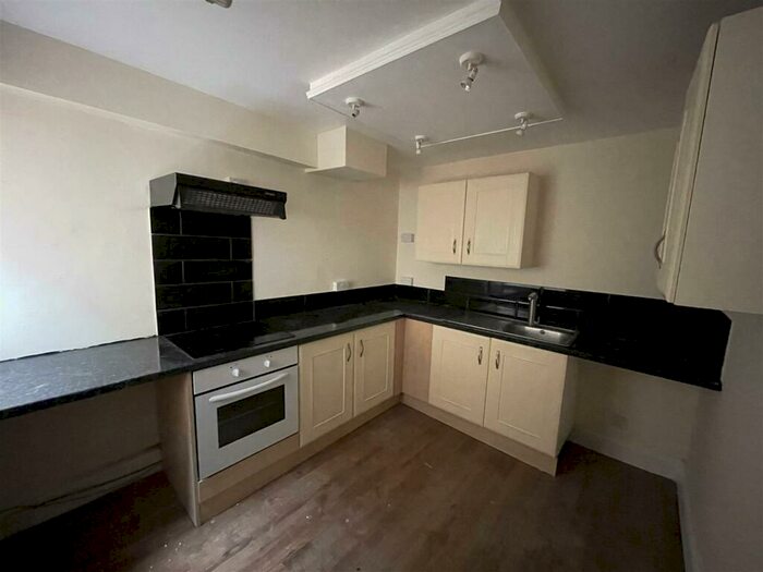 Studio To Rent In Fore Street, Cullompton, Devon, EX15