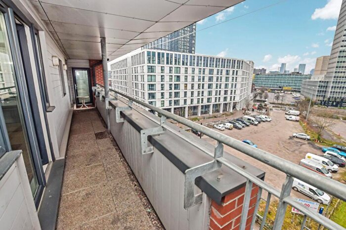 3 Bedroom Flat To Rent In The Linx, Simpson Street, Noma, Manchester, M4