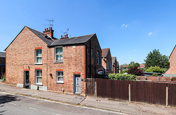 1 Bedroom Maisonette For Sale In Normandy Road, St. Albans, Hertfordshire, AL3