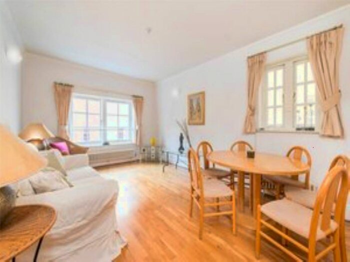 1 Bedroom Flat To Rent In Shorts Gardens, London, WC2H