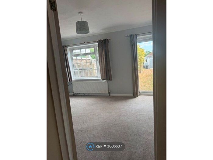 4 Bedroom Terraced House To Rent In Towers Way, Corfe Mullen, BH21