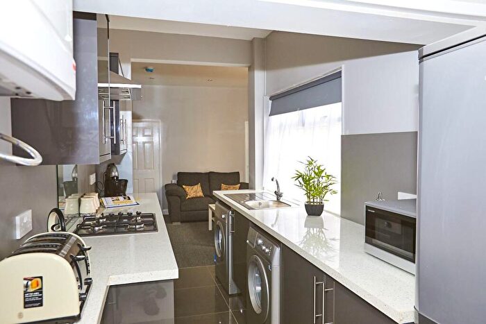 4 Bedroom Terraced House To Rent In St. Margaret Road, Stoke, Coventry, CV1