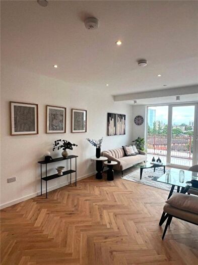 2 Bedroom Apartment To Rent In Arklow Road, London, SE14