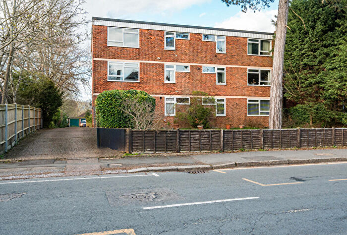 2 Bedroom Apartment For Sale In Blackborough Road, Reigate, Surrey, RH2