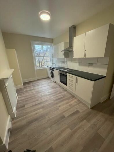 1 Bedroom Flat To Rent In Earls Court Road, London, SW5