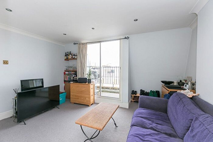 1 Bedroom Flat To Rent In Sinclair Gardens, London, W14