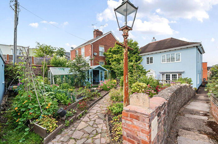 3 Bedroom Detached House For Sale In Stokes Lane, Tiverton, Devon, EX16