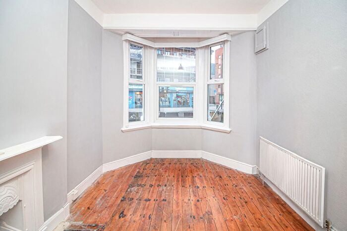 4 Bedroom Maisonette To Rent In Tooting High Street, London, SW17
