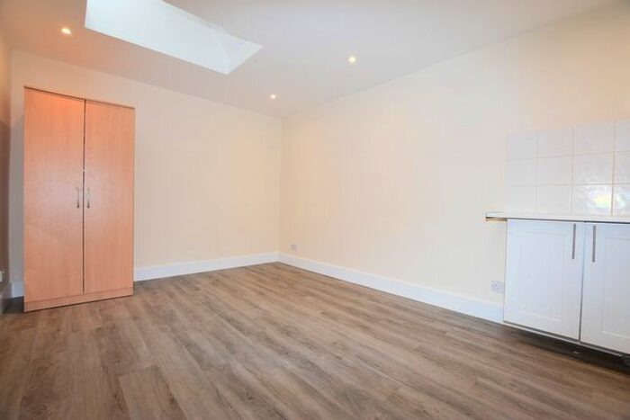 Studio To Rent In Priory Park Road, London, NW6