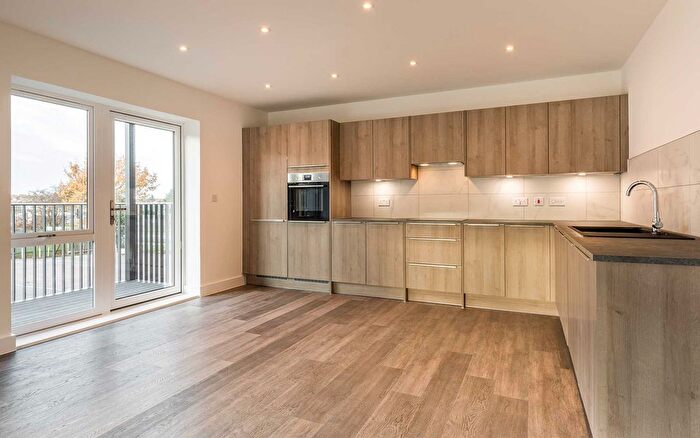 3 Bedroom Flat For Sale In Thanet Way, Whitstable, CT5