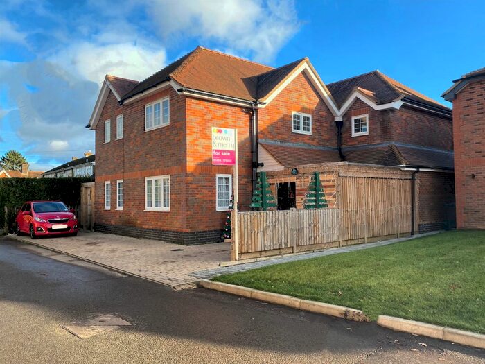 4 Bedroom Detached House For Sale In Whelpley Hill, Chesham, HP5