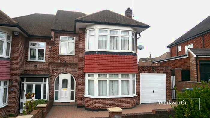 3 Bedroom Semi-Detached House To Rent In Ashurst Road, Cockfosters, EN4