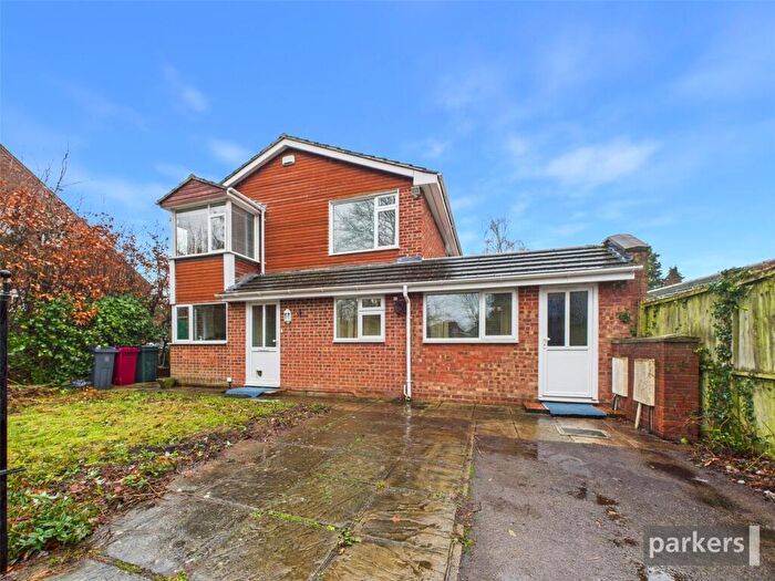 5 Bedroom Detached House For Sale In Woodford Close, Caversham, Reading, Berkshire, RG4