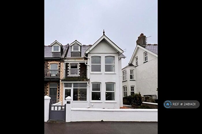 2 Bedroom Flat To Rent In Downs View, Bude, EX23