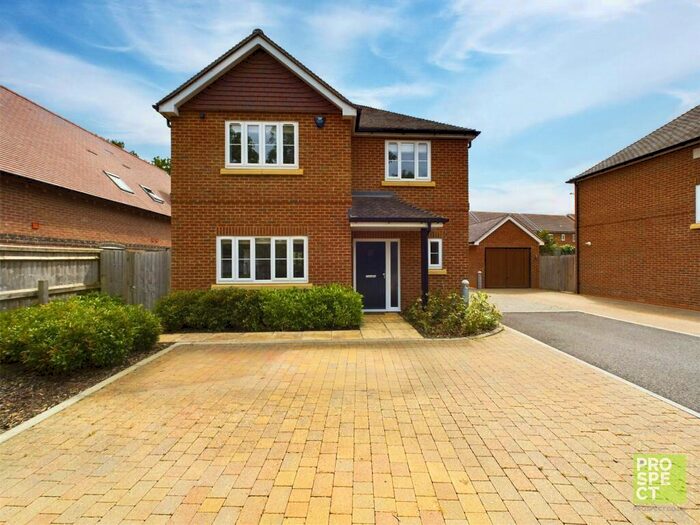 4 Bedroom Detached House To Rent In Croft Road, Shinfield, Berkshire, RG2