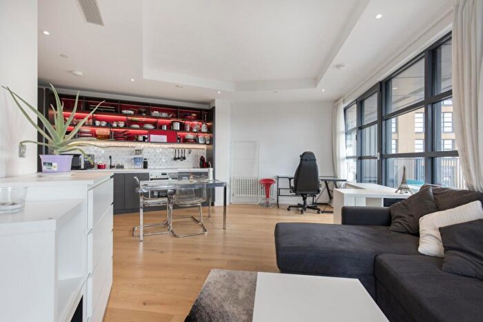 1 Bedroom Flat To Rent In Lookout Lane London, E14