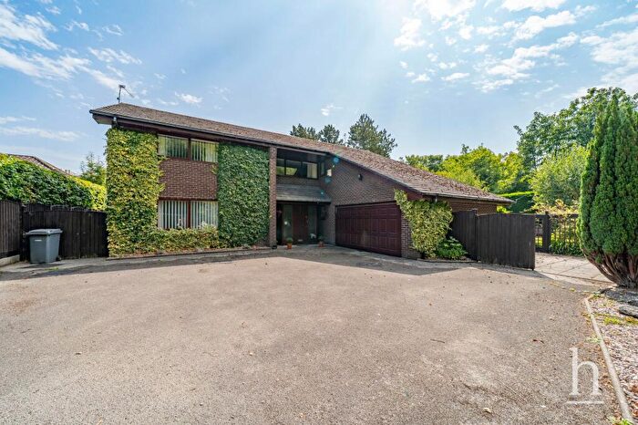 4 Bedroom Detached House For Sale In Croft Drive, Caldy, CH48