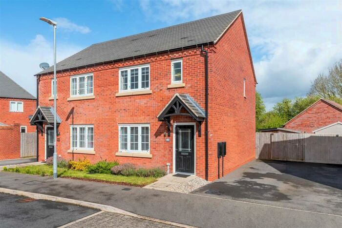 3 Bedroom Semi-Detached House For Sale In Elmlands Close, Aston-On-Trent, Derby, DE72