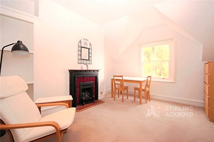 1 Bedroom Flat To Rent In Jenner Road, Guildford, Surrey, GU1