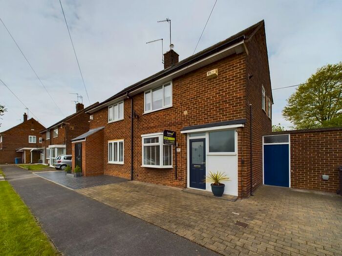 2 Bedroom Semi-Detached House To Rent In Hathersage Road, Hull, HU8
