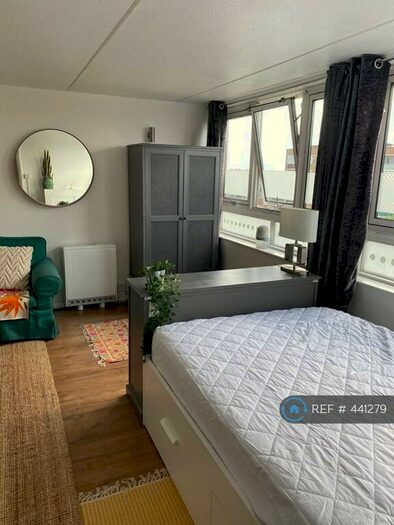 Studio To Rent In Charlotte Despard Avenue, London, SW11