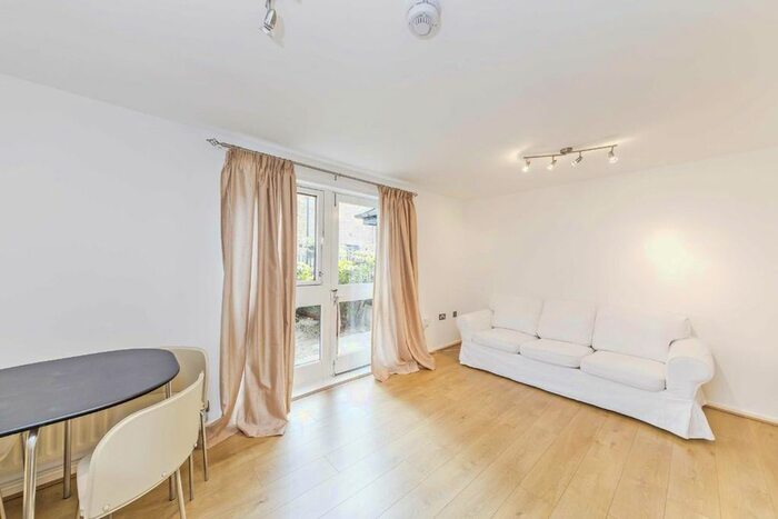 2 Bedroom Flat To Rent In Nichollsfield Walk, London, N7