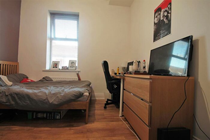 3 Bedroom Maisonette To Rent In Second Avenue, Heaton, NE6