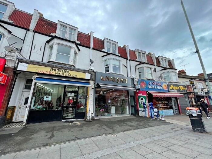 3 Bedroom Flat To Rent In Lordship Lane, Wood Green, N22