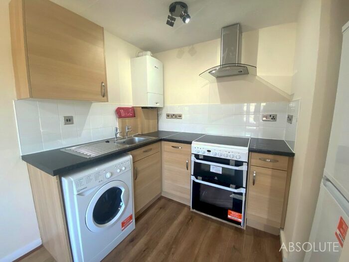 1 Bedroom Flat To Rent In Bradley Lane, Newton Abbot, TQ12