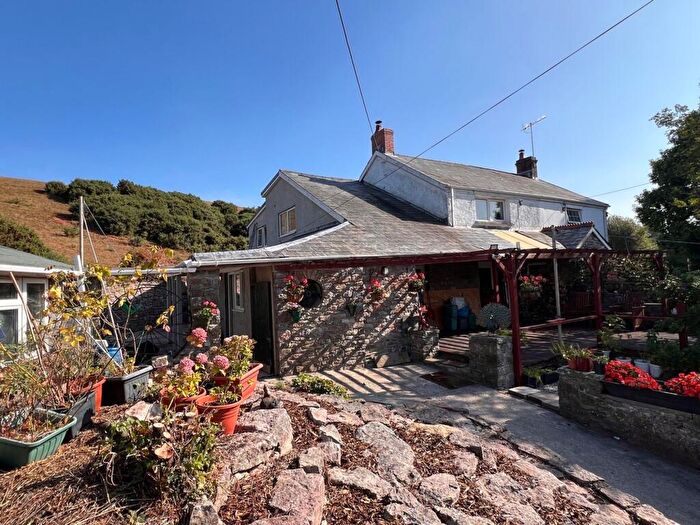 3 Bedroom Semi-Detached House For Sale In Brigham Cottages, Llanharry, CF72