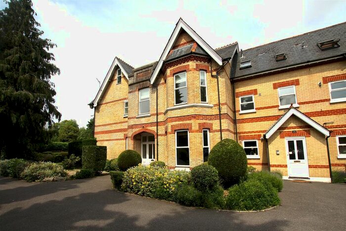 2 Bedroom Flat To Rent In Lansdowne Road, Bournemouth, BH1