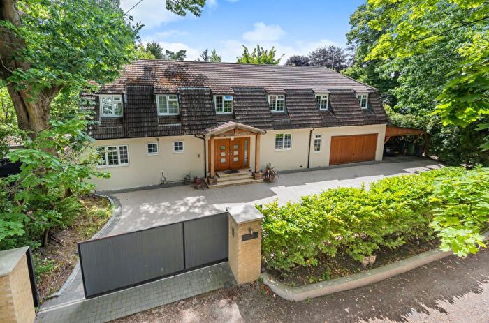 5 Bedroom Detached House To Rent In Lime Tree Cottage, Springfield Road, Camberley, GU15