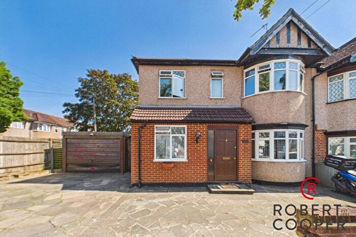 5 Bedroom End Of Terrace House For Sale In Beverley Road, Ruislip, HA4